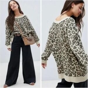 Free People Go Get On Oversized Leopard Pullover Sweatshirt Size Small